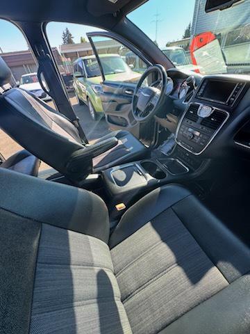 used 2015 Chrysler Town & Country car, priced at $8,995