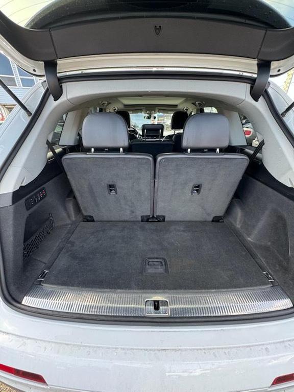 used 2017 Audi Q7 car, priced at $13,995