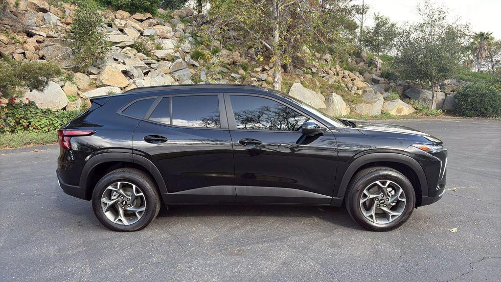 used 2025 Chevrolet Trax car, priced at $18,495