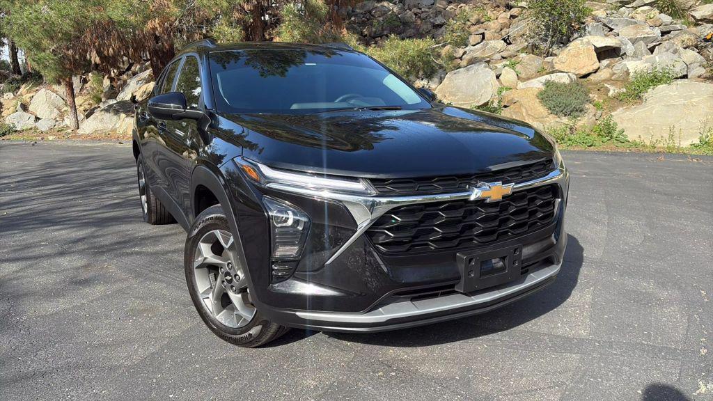 used 2025 Chevrolet Trax car, priced at $18,495