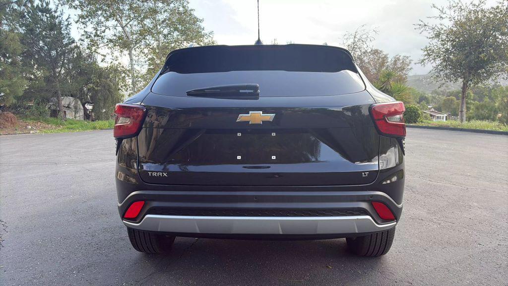 used 2025 Chevrolet Trax car, priced at $18,495
