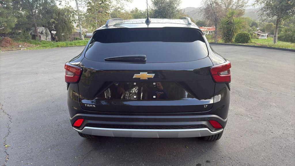 used 2025 Chevrolet Trax car, priced at $18,495