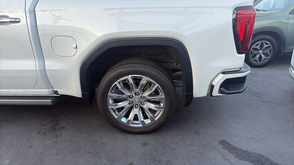 used 2023 GMC Sierra 1500 car, priced at $45,995