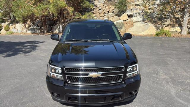 used 2009 Chevrolet Avalanche car, priced at $13,495