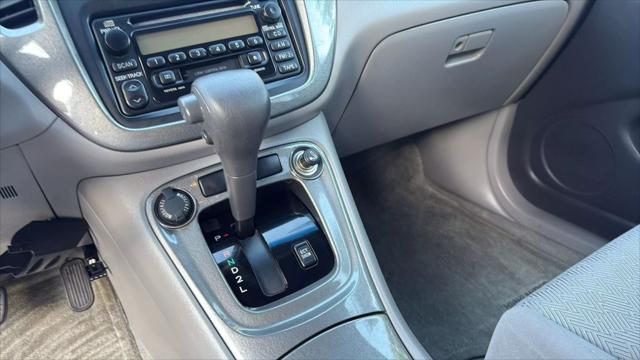 used 2003 Toyota Highlander car, priced at $8,995