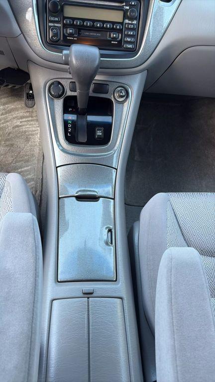 used 2003 Toyota Highlander car, priced at $8,995