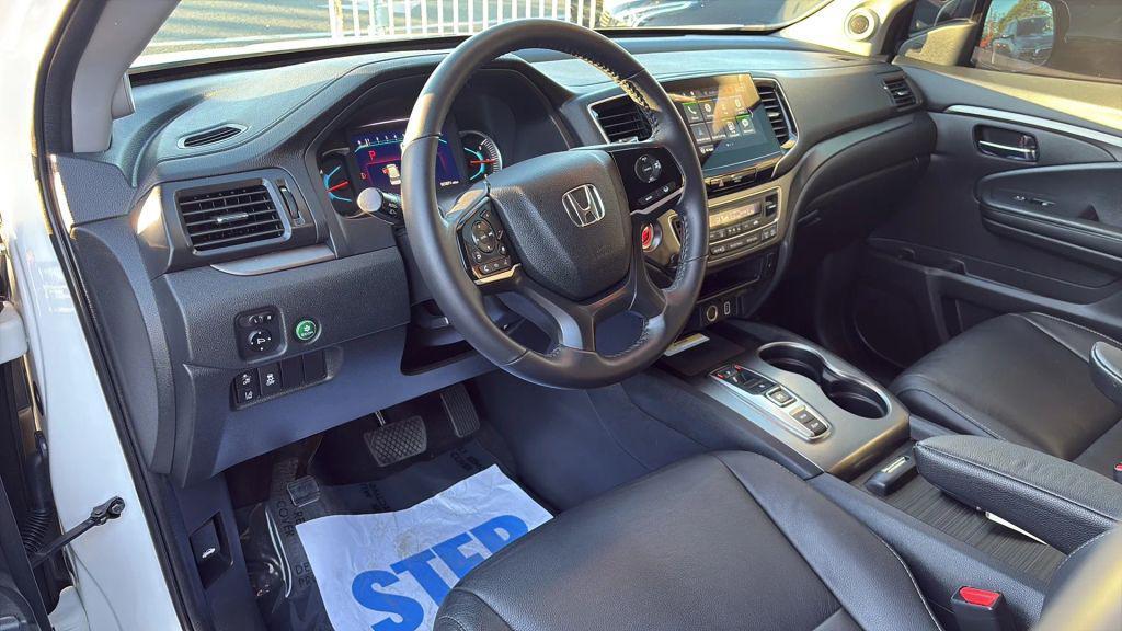used 2022 Honda Pilot car, priced at $24,995