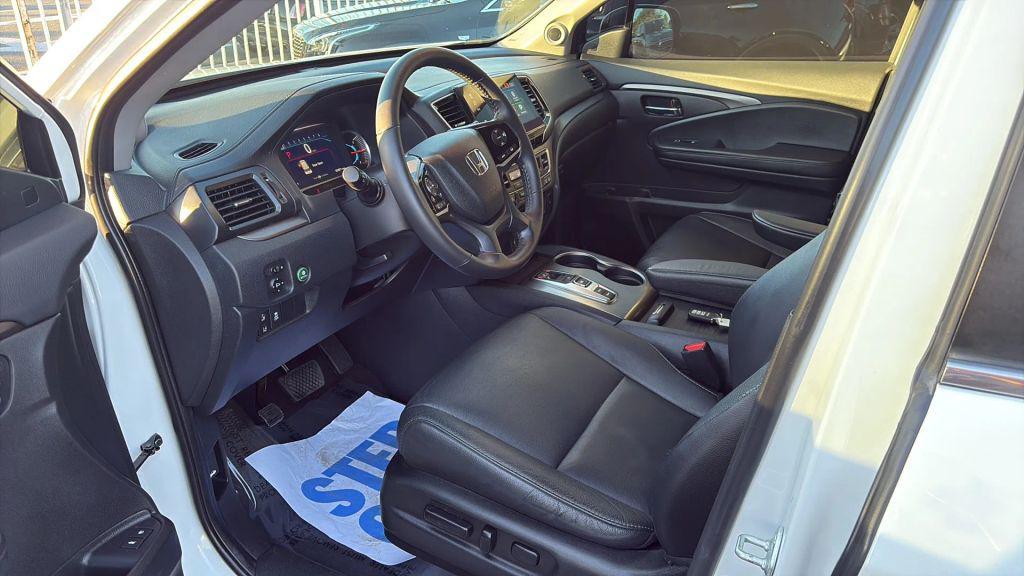 used 2022 Honda Pilot car, priced at $24,995