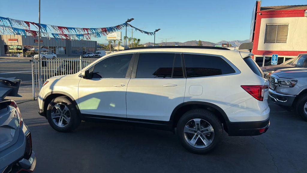 used 2022 Honda Pilot car, priced at $24,995