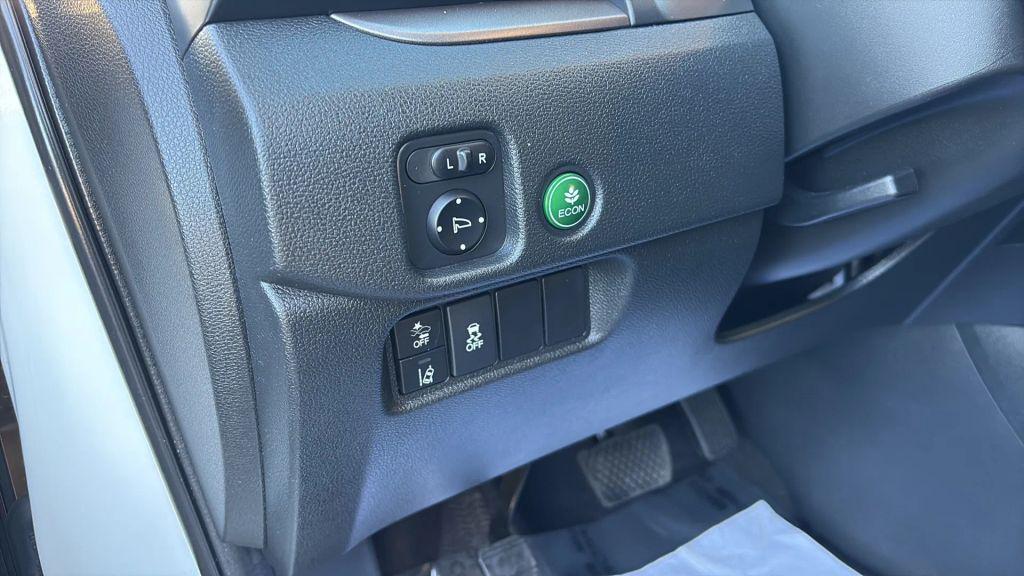 used 2022 Honda Pilot car, priced at $24,995