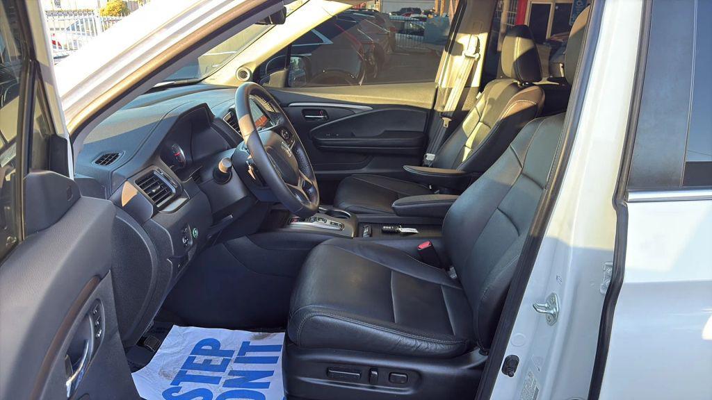 used 2022 Honda Pilot car, priced at $24,995