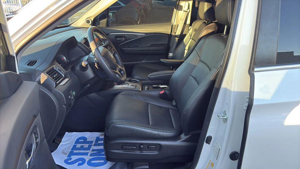used 2022 Honda Pilot car, priced at $24,995