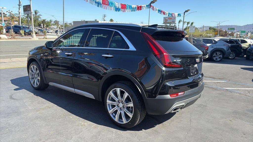 used 2020 Cadillac XT4 car, priced at $17,995
