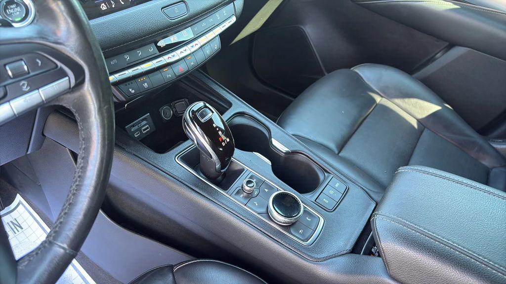 used 2020 Cadillac XT4 car, priced at $17,995