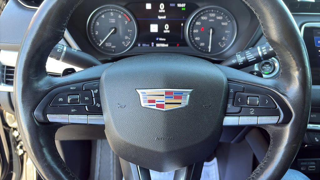 used 2020 Cadillac XT4 car, priced at $17,995