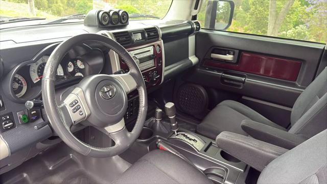 used 2007 Toyota FJ Cruiser car, priced at $17,795