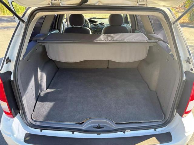 used 2004 Ford Focus car, priced at $3,995