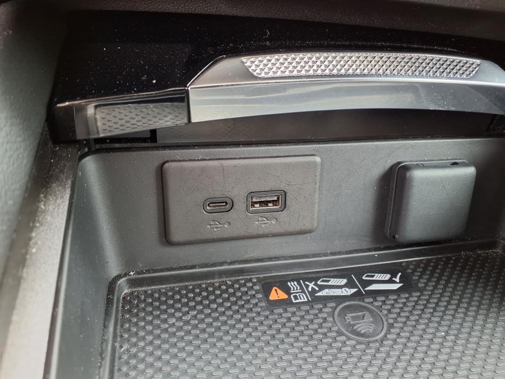 used 2024 Buick Envision car, priced at $26,999