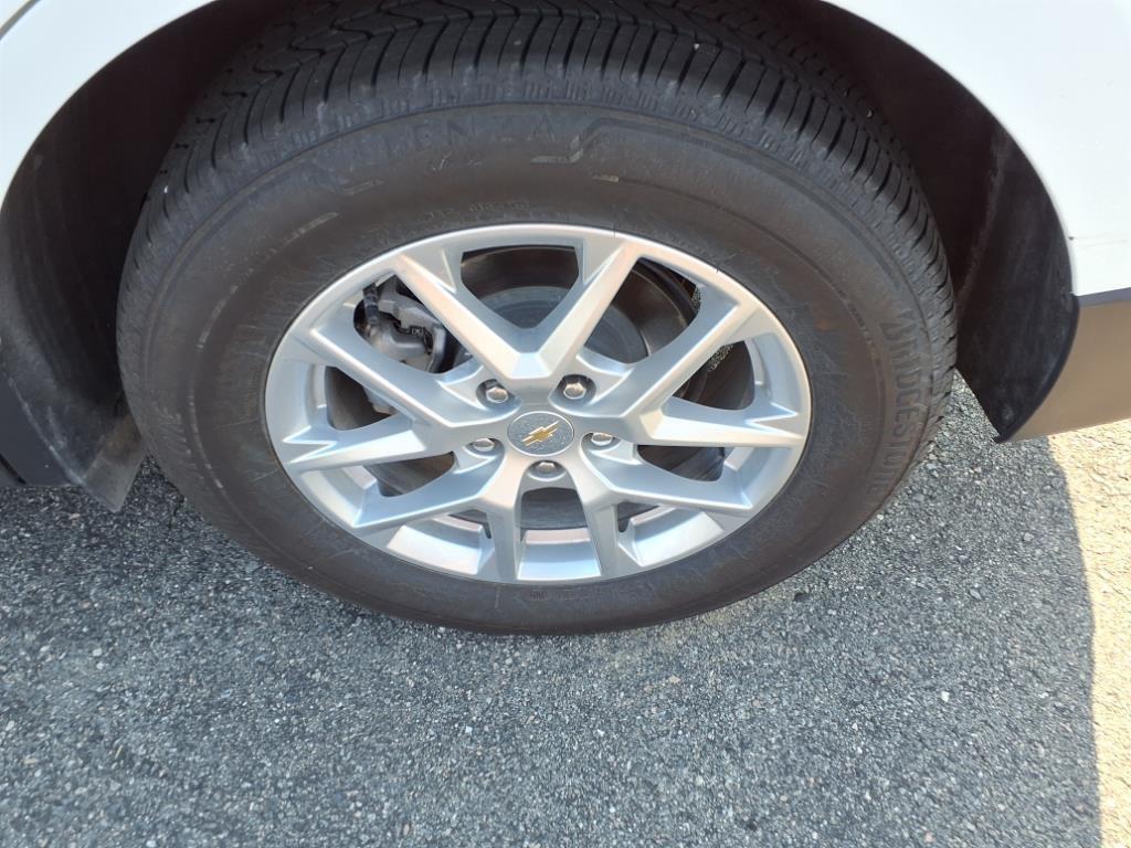 used 2024 Chevrolet Equinox car, priced at $24,436
