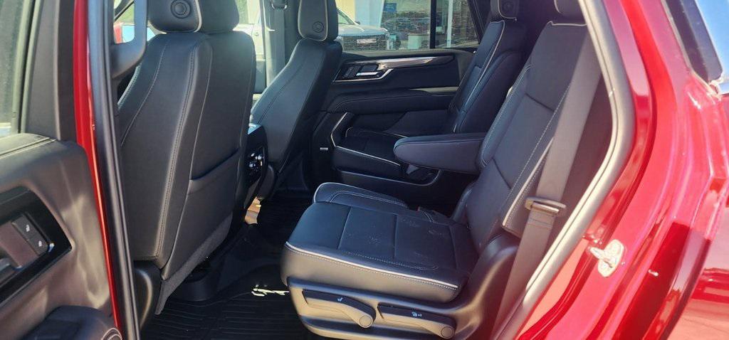 used 2025 GMC Yukon car, priced at $71,626