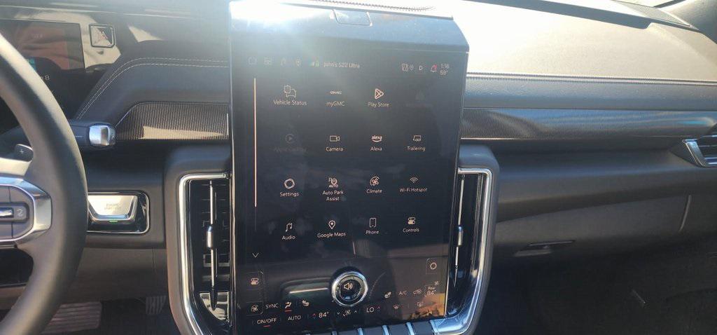 used 2025 GMC Yukon car, priced at $71,626