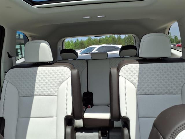 used 2024 GMC Acadia car, priced at $54,999