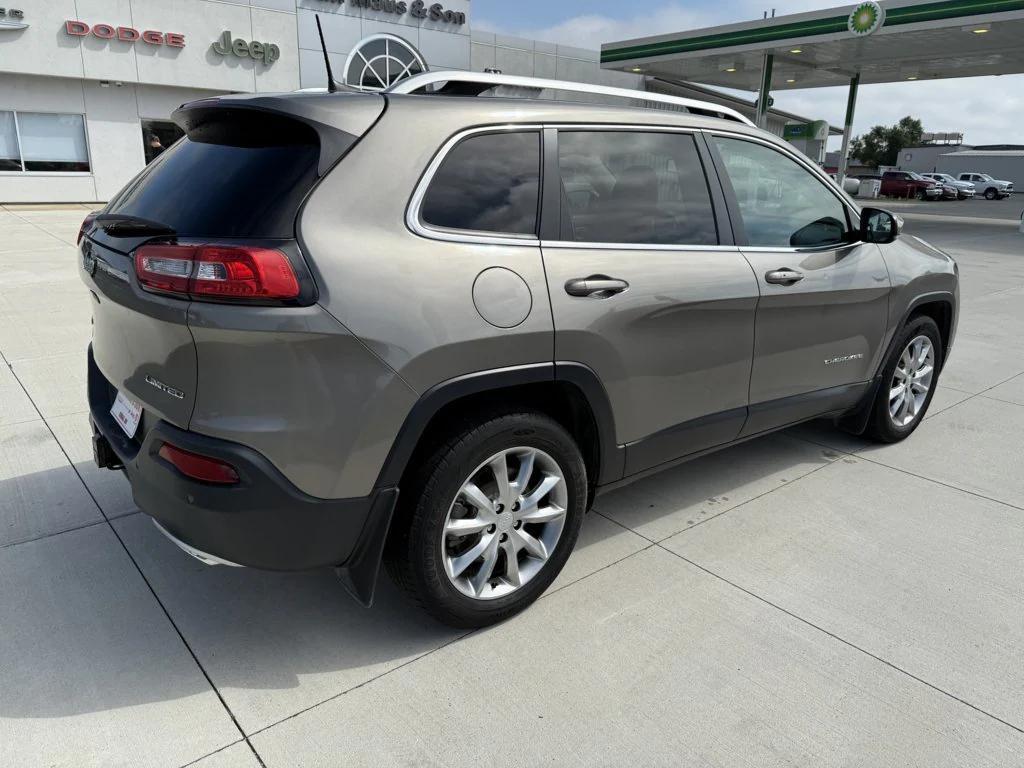 used 2018 Jeep Cherokee car, priced at $16,990