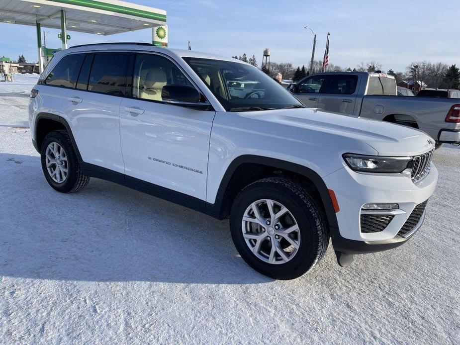 used 2022 Jeep Grand Cherokee car, priced at $39,990