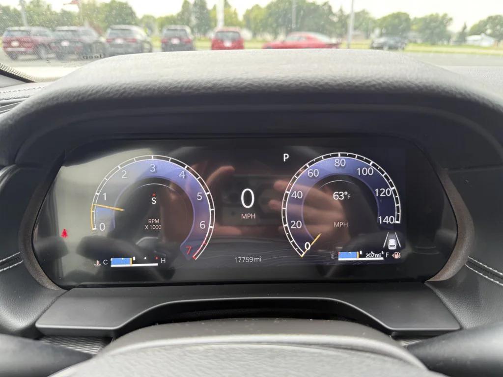 used 2024 Jeep Grand Cherokee car, priced at $37,990