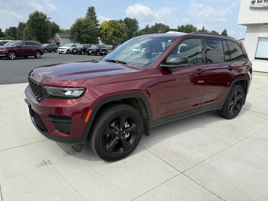 used 2024 Jeep Grand Cherokee car, priced at $37,990