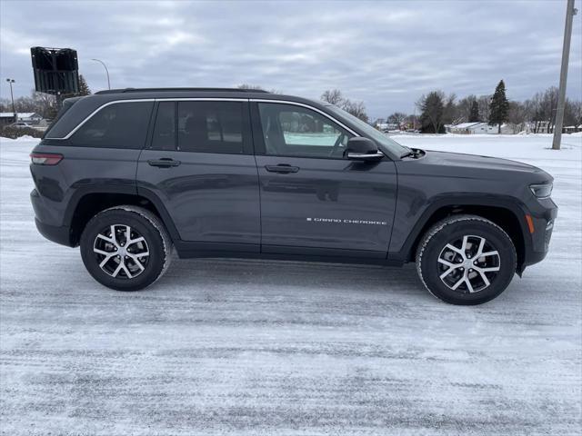 new 2025 Jeep Grand Cherokee car, priced at $44,939