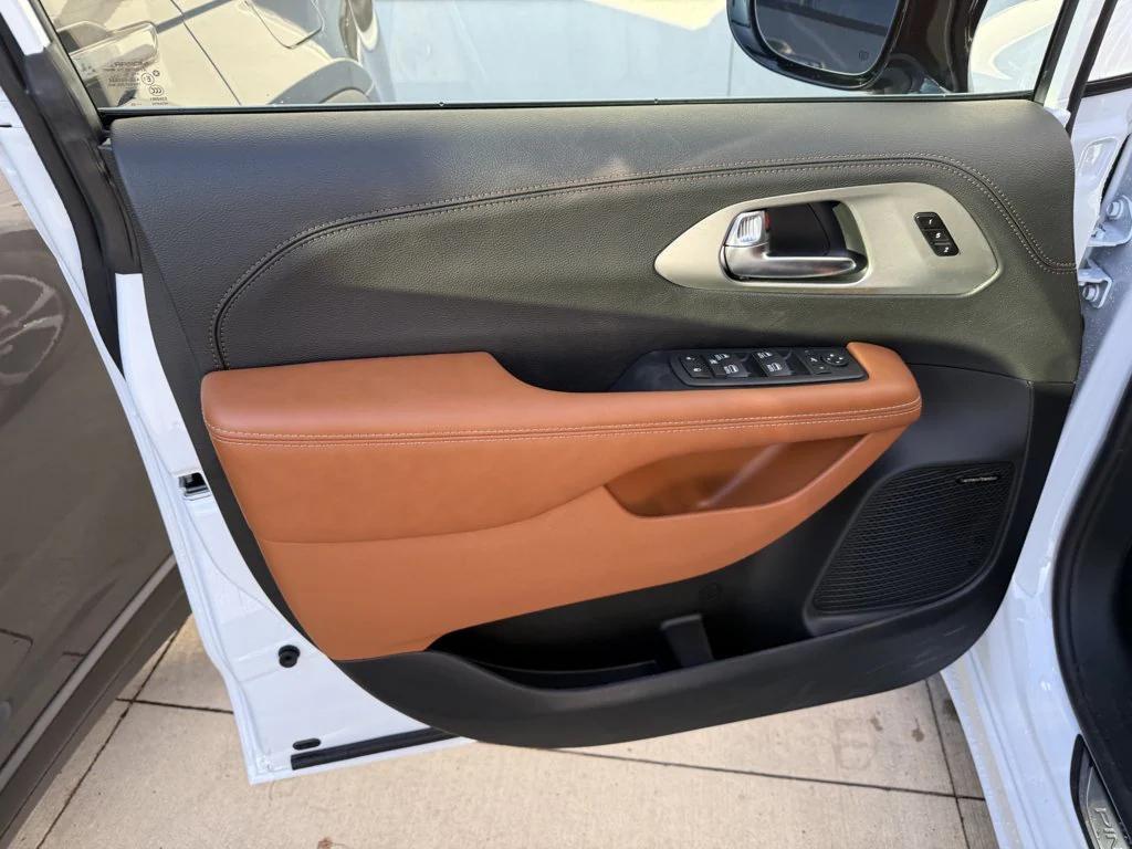 new 2026 Chrysler Pacifica car, priced at $57,950