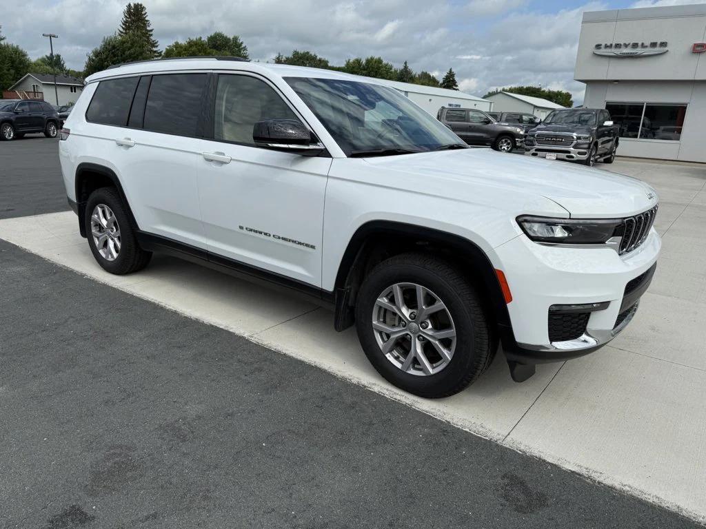 used 2022 Jeep Grand Cherokee L car, priced at $33,990