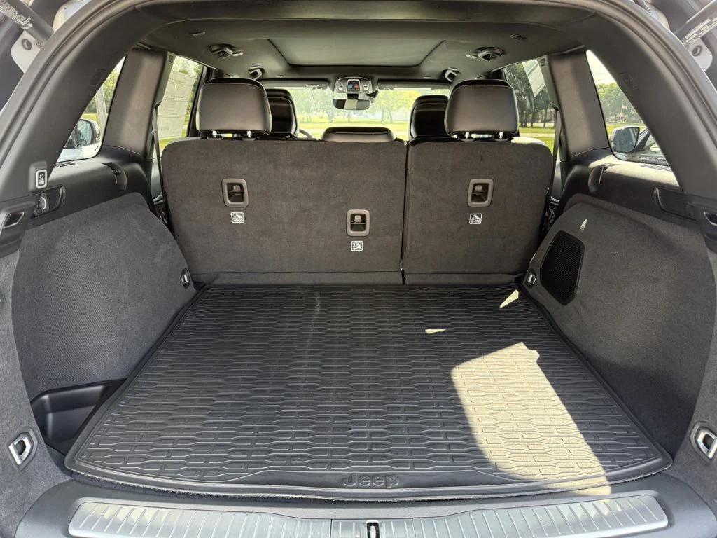 new 2025 Jeep Grand Cherokee car, priced at $56,500