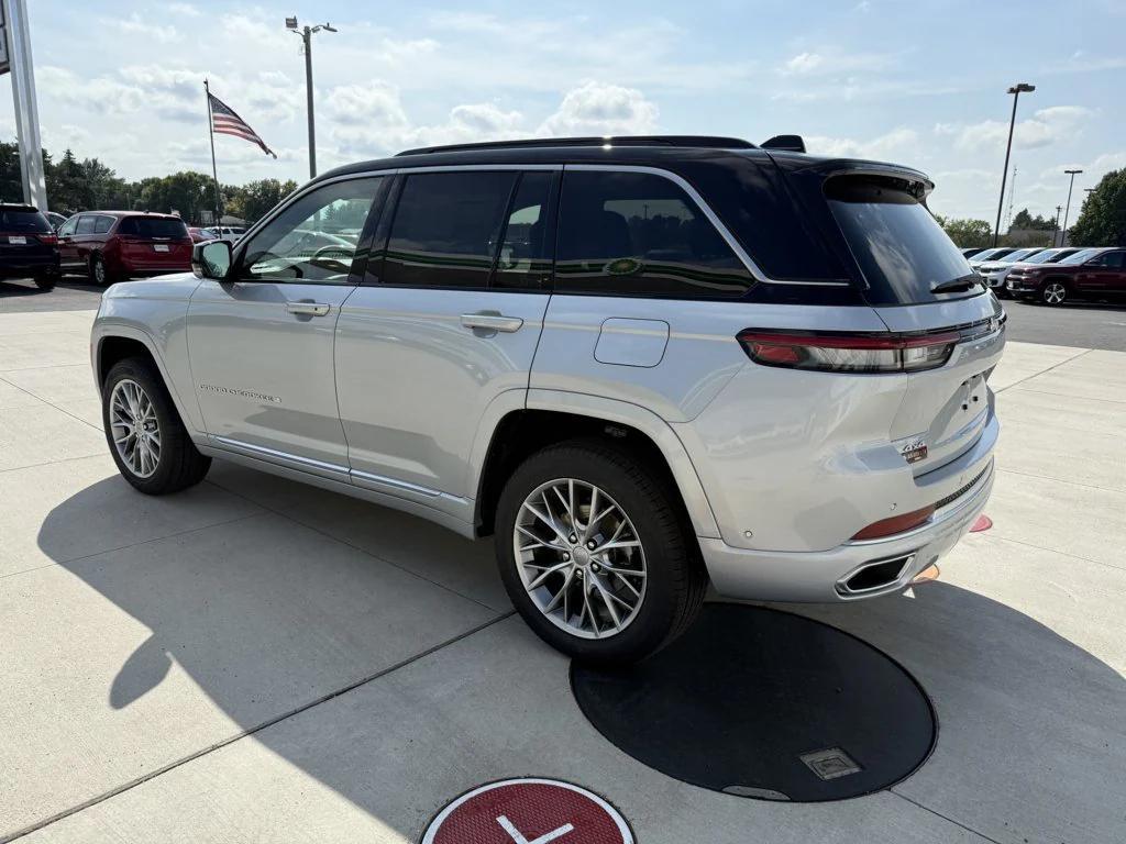 new 2025 Jeep Grand Cherokee car, priced at $56,500
