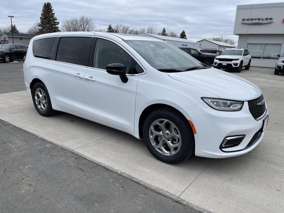 new 2024 Chrysler Pacifica car, priced at $50,781