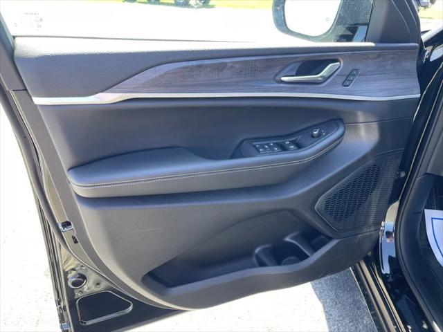 new 2025 Jeep Grand Cherokee L car, priced at $46,068