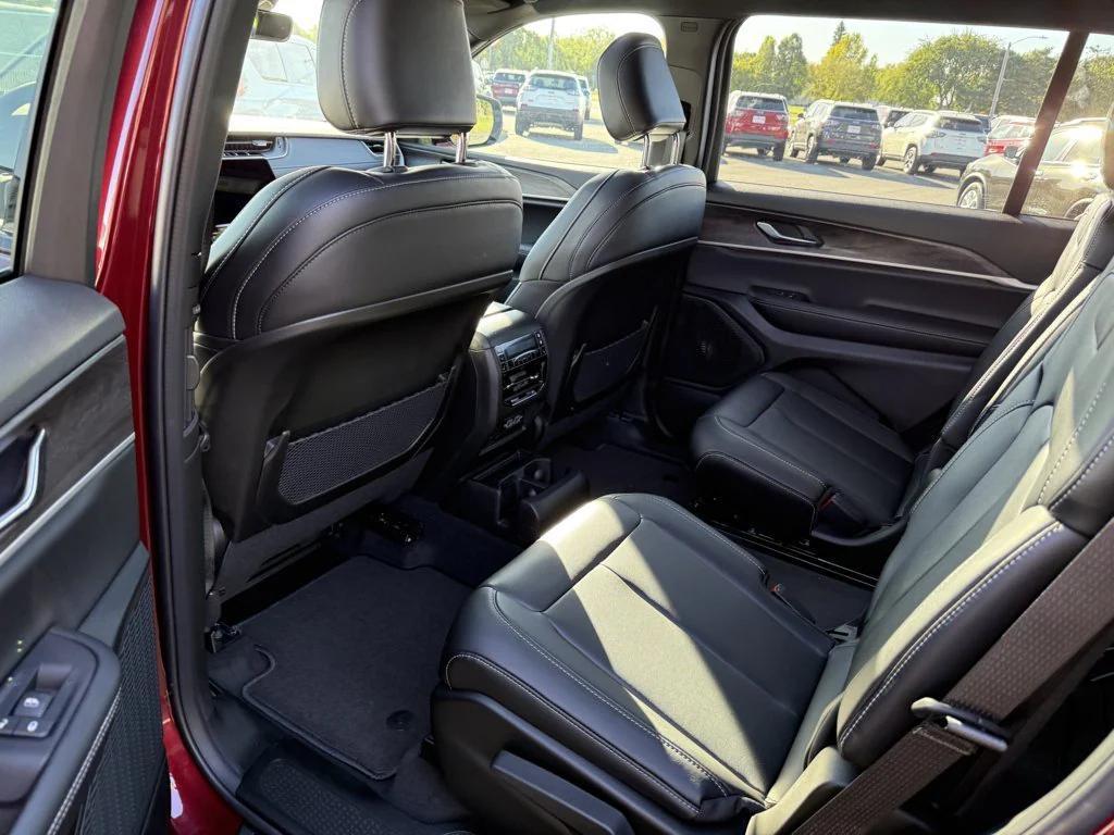 new 2025 Jeep Grand Cherokee L car, priced at $53,029