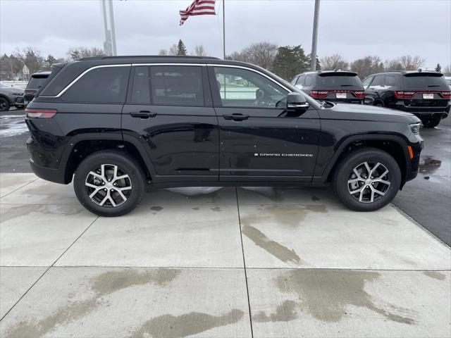 new 2025 Jeep Grand Cherokee car, priced at $44,939