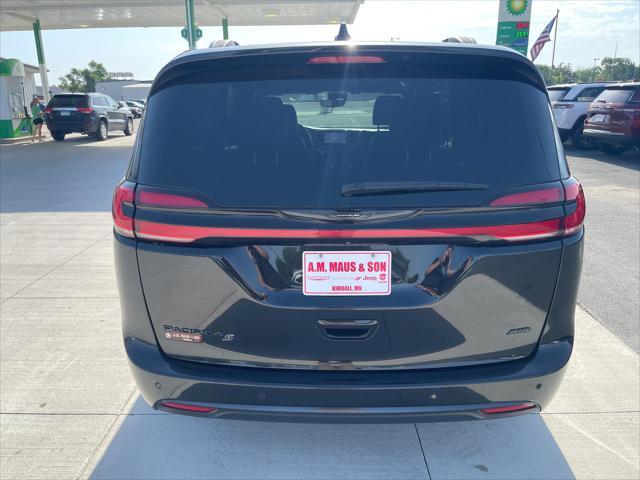 used 2023 Chrysler Pacifica car, priced at $27,990