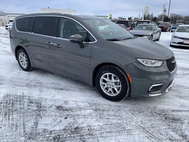 used 2023 Chrysler Pacifica car, priced at $25,990