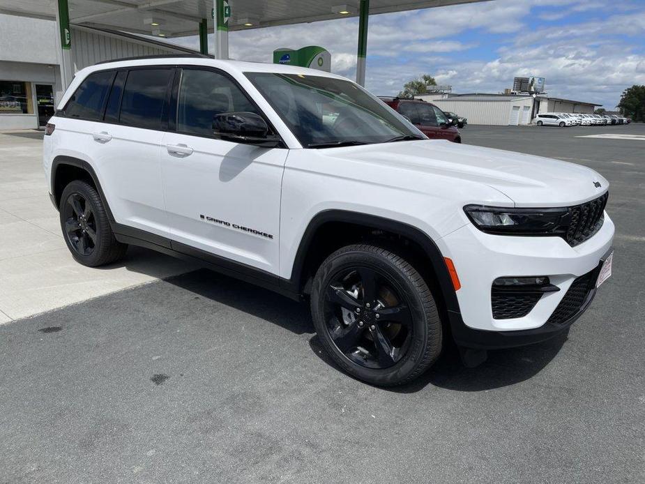 new 2024 Jeep Grand Cherokee car, priced at $49,059