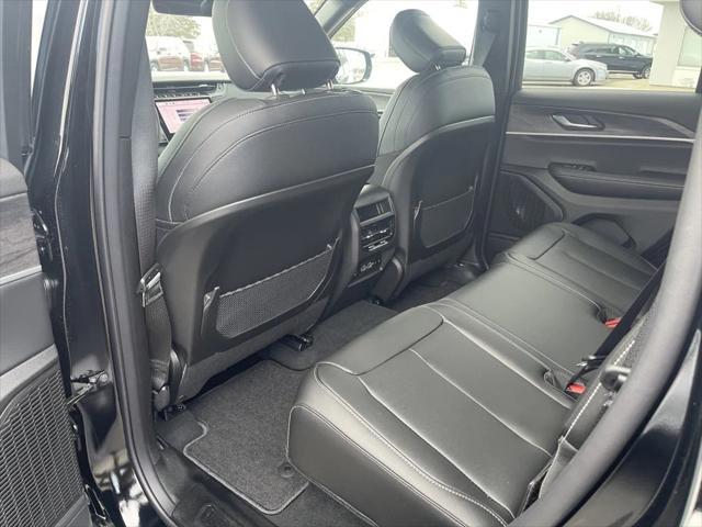 new 2025 Jeep Grand Cherokee car, priced at $49,154
