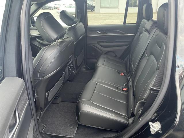 new 2025 Jeep Grand Cherokee car, priced at $49,154