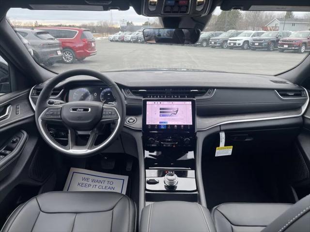 new 2025 Jeep Grand Cherokee car, priced at $49,154