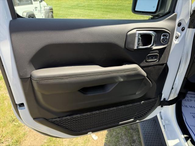 new 2025 Jeep Wrangler car, priced at $56,634