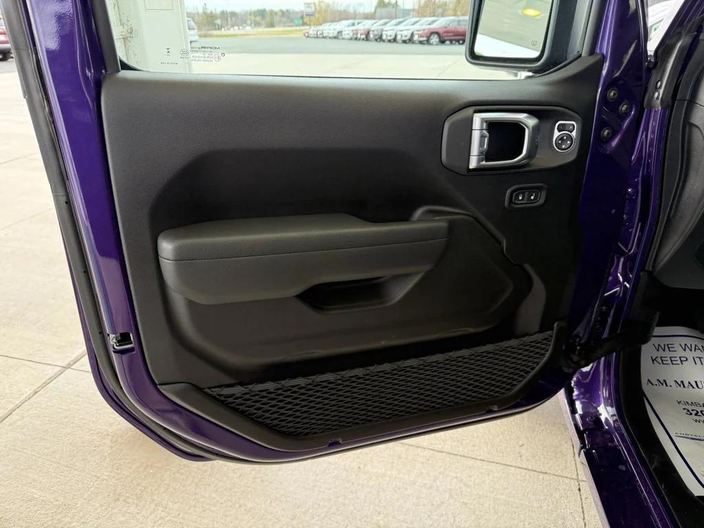 new 2026 Jeep Gladiator car, priced at $50,582