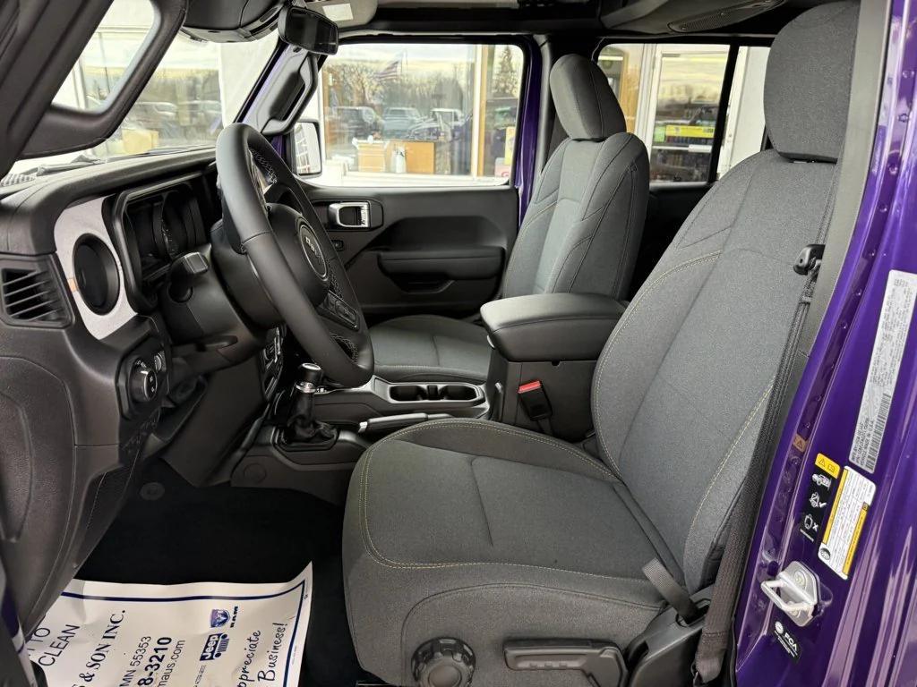 new 2026 Jeep Gladiator car, priced at $50,582