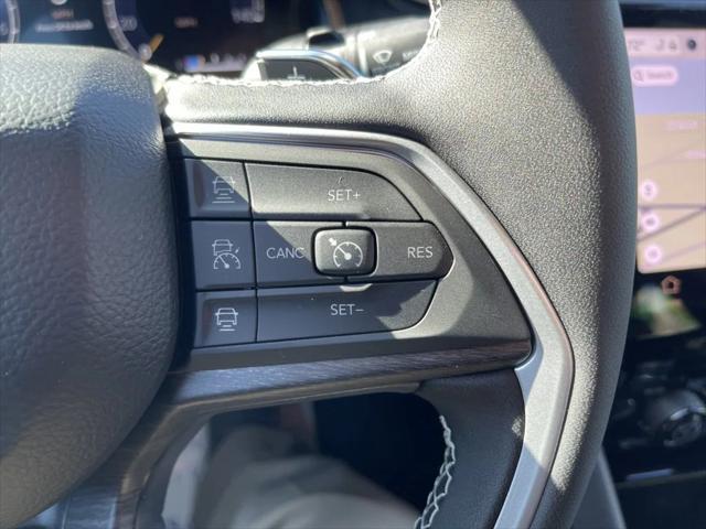 new 2025 Jeep Grand Cherokee car, priced at $44,697