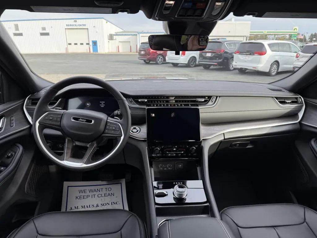 new 2025 Jeep Grand Cherokee L car, priced at $51,428